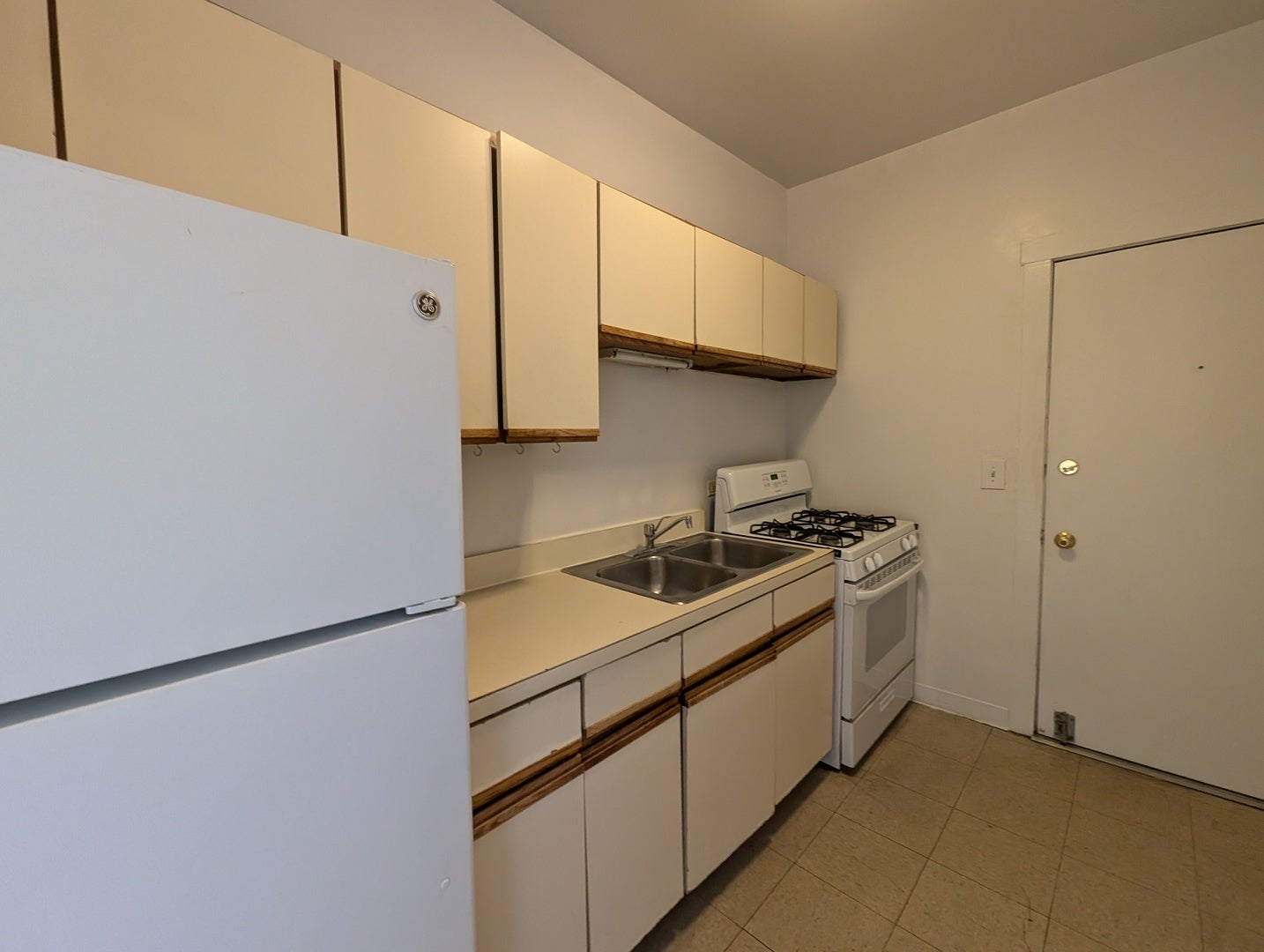 1532 N Kedzie Avenue 2E