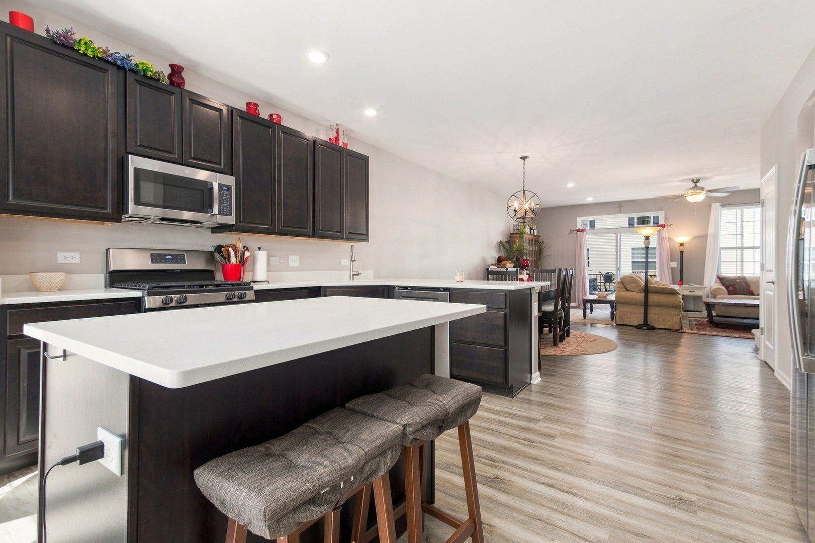 191 Lakeshore Drive