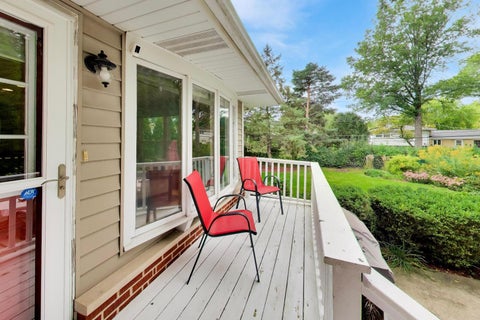 Tiny photo for 1914 N Burke Drive, Arlington Heights, IL 60004 (MLS # 12757498)