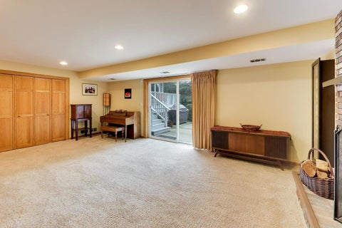 Tiny photo for 1914 N Burke Drive, Arlington Heights, IL 60004 (MLS # 12757498)