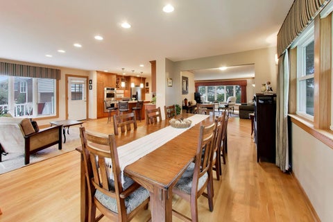 Tiny photo for 1914 N Burke Drive, Arlington Heights, IL 60004 (MLS # 12757498)
