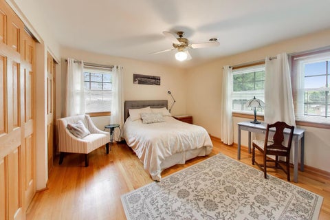 Tiny photo for 1914 N Burke Drive, Arlington Heights, IL 60004 (MLS # 12757498)