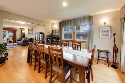 Tiny photo for 1914 N Burke Drive, Arlington Heights, IL 60004 (MLS # 12757498)