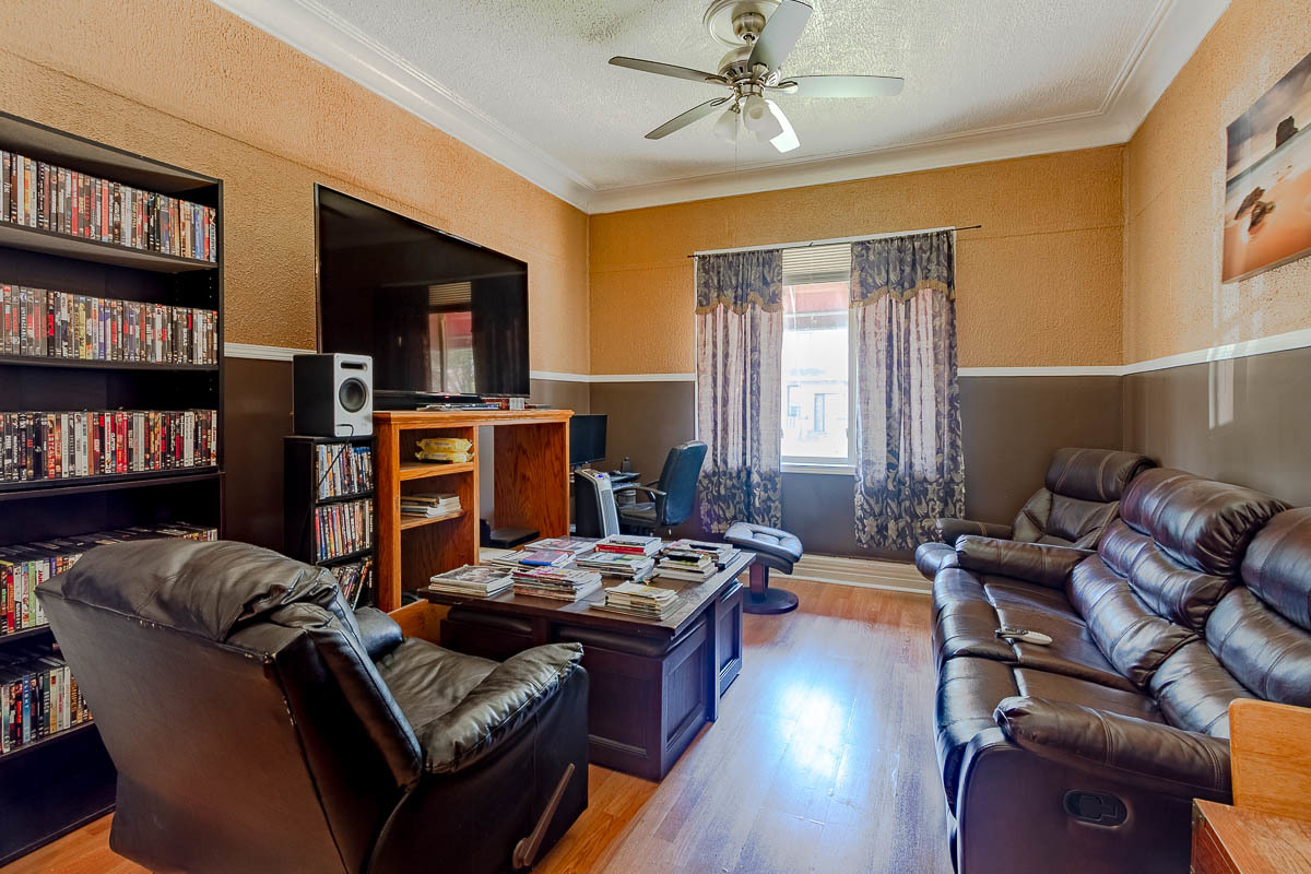 648 W 60th Street