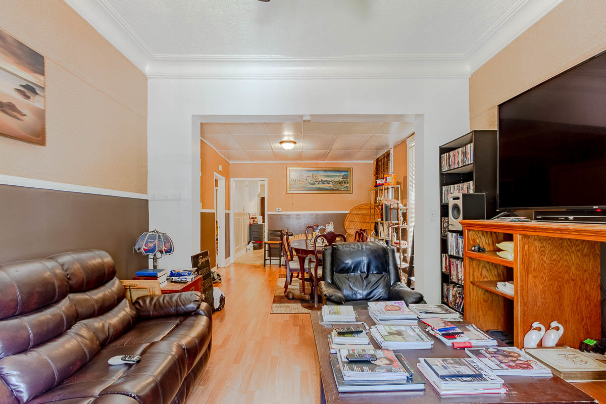 648 W 60th Street