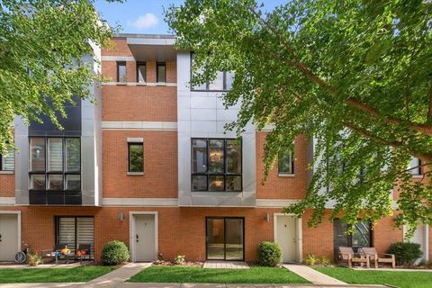 Photo of 2225 W Madison Street #7, Chicago, IL 60612 (MLS # 12506490)