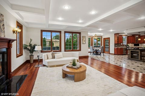 Tiny photo for 3832 W Chase Avenue, Lincolnwood, IL 60712 (MLS # 12667530)