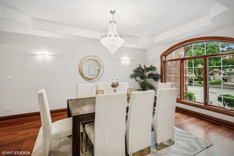 Tiny photo for 3832 W Chase Avenue, Lincolnwood, IL 60712 (MLS # 12667530)
