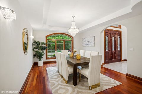 Tiny photo for 3832 W Chase Avenue, Lincolnwood, IL 60712 (MLS # 12667530)