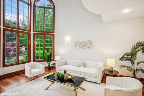 Tiny photo for 3832 W Chase Avenue, Lincolnwood, IL 60712 (MLS # 12667530)