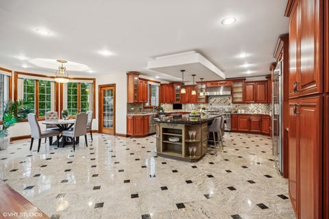 Tiny photo for 3832 W Chase Avenue, Lincolnwood, IL 60712 (MLS # 12667530)