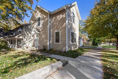 Photo of 5333 Fairview Avenue, Downers Grove, IL 60515 (MLS # 12525614)