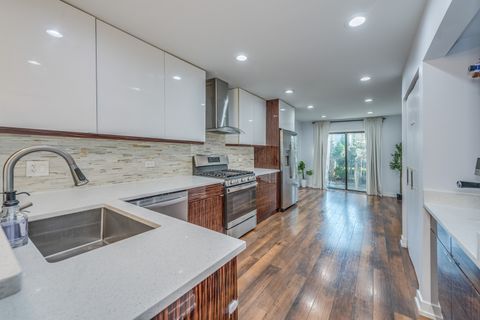 Tiny photo for 1428 N Bridgeport Drive, Mount Prospect, IL 60056 (MLS # 12476499)