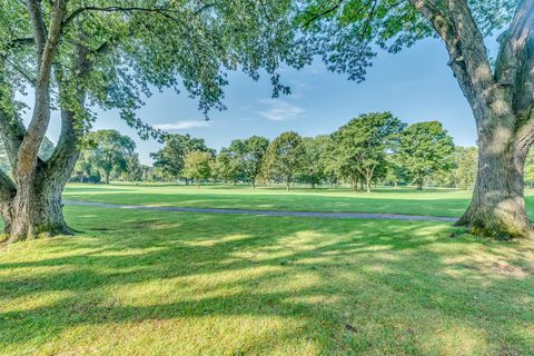 Tiny photo for 1428 N Bridgeport Drive, Mount Prospect, IL 60056 (MLS # 12476499)