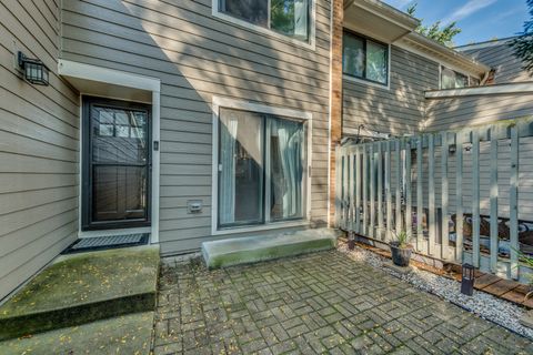 Tiny photo for 1428 N Bridgeport Drive, Mount Prospect, IL 60056 (MLS # 12476499)