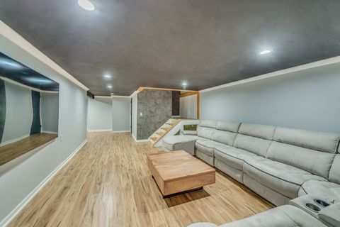 Tiny photo for 1428 N Bridgeport Drive, Mount Prospect, IL 60056 (MLS # 12476499)