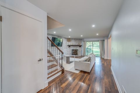 Tiny photo for 1428 N Bridgeport Drive, Mount Prospect, IL 60056 (MLS # 12476499)