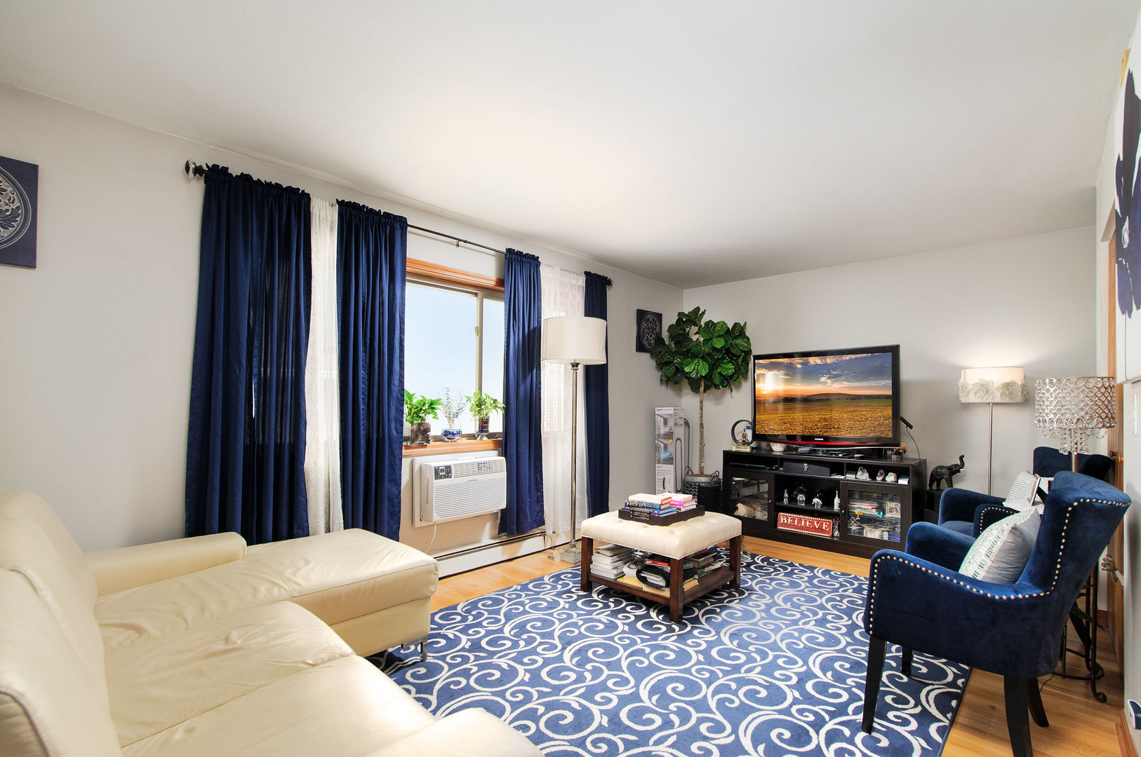 914 N Austin Boulevard C-9