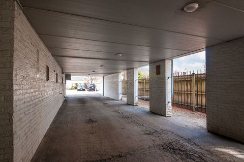 Tiny photo for 914 N Austin Boulevard #C-9, Oak Park, IL 60302 (MLS # 12614802)