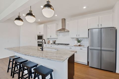 Tiny photo for 1035 Quarry Court #9, Carol Stream, IL 60188 (MLS # 12531421)