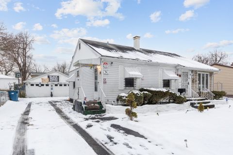 A home in Sauk Village