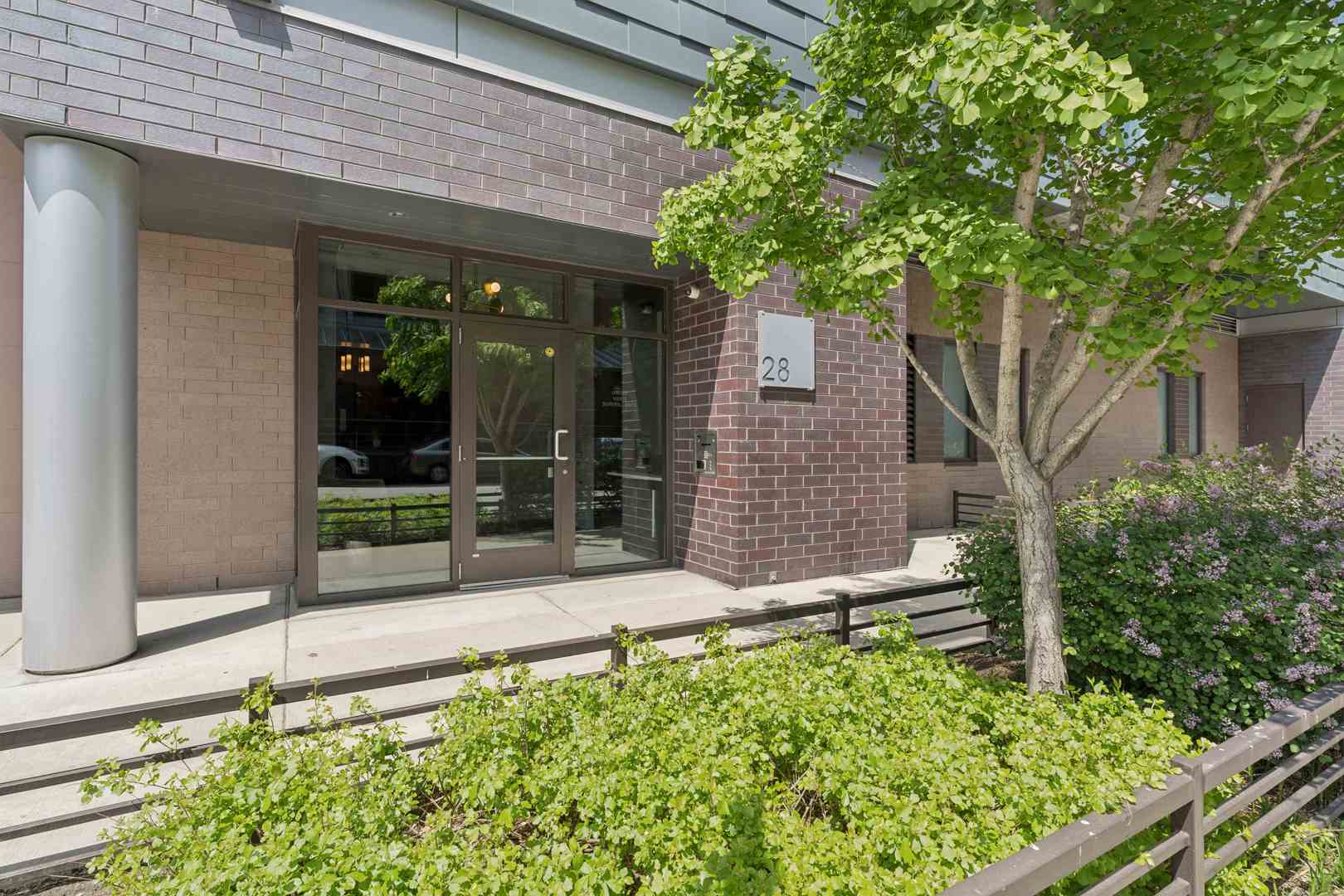 28 N Carpenter Street 4N