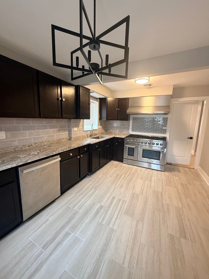 4328 W 109th Street