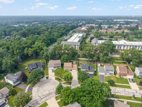 Tiny photo for 882 Aspen Drive, Lombard, IL 60148 (MLS # 12711138)