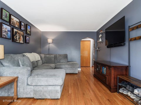 Tiny photo for 10713 S Sawyer Avenue, Chicago, IL 60655 (MLS # 12761148)