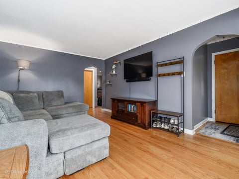 Tiny photo for 10713 S Sawyer Avenue, Chicago, IL 60655 (MLS # 12761148)