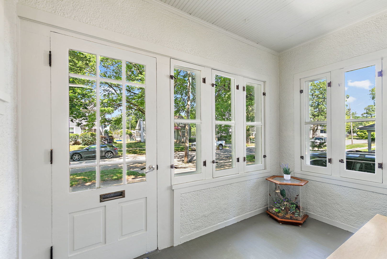909 Augusta Avenue