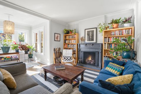 Tiny photo for 846 W GUNNISON Street #2W, Chicago, IL 60640 (MLS # 12504213)