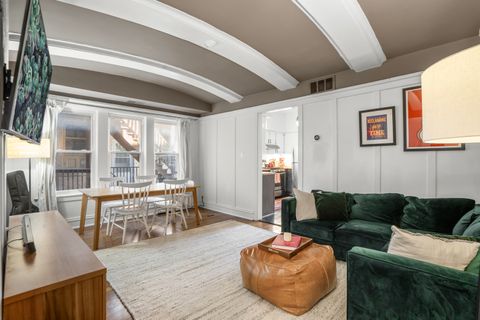 Tiny photo for 846 W GUNNISON Street #2W, Chicago, IL 60640 (MLS # 12504213)