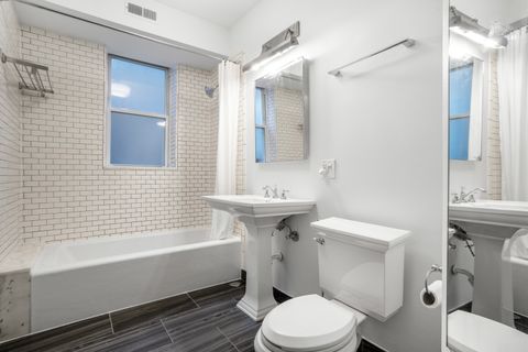 Tiny photo for 846 W GUNNISON Street #2W, Chicago, IL 60640 (MLS # 12504213)