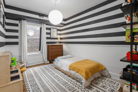 Tiny photo for 846 W GUNNISON Street #2W, Chicago, IL 60640 (MLS # 12504213)