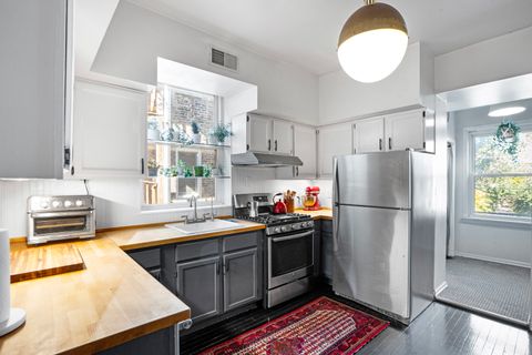 Tiny photo for 846 W GUNNISON Street #2W, Chicago, IL 60640 (MLS # 12504213)