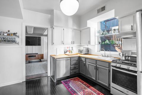 Tiny photo for 846 W GUNNISON Street #2W, Chicago, IL 60640 (MLS # 12504213)