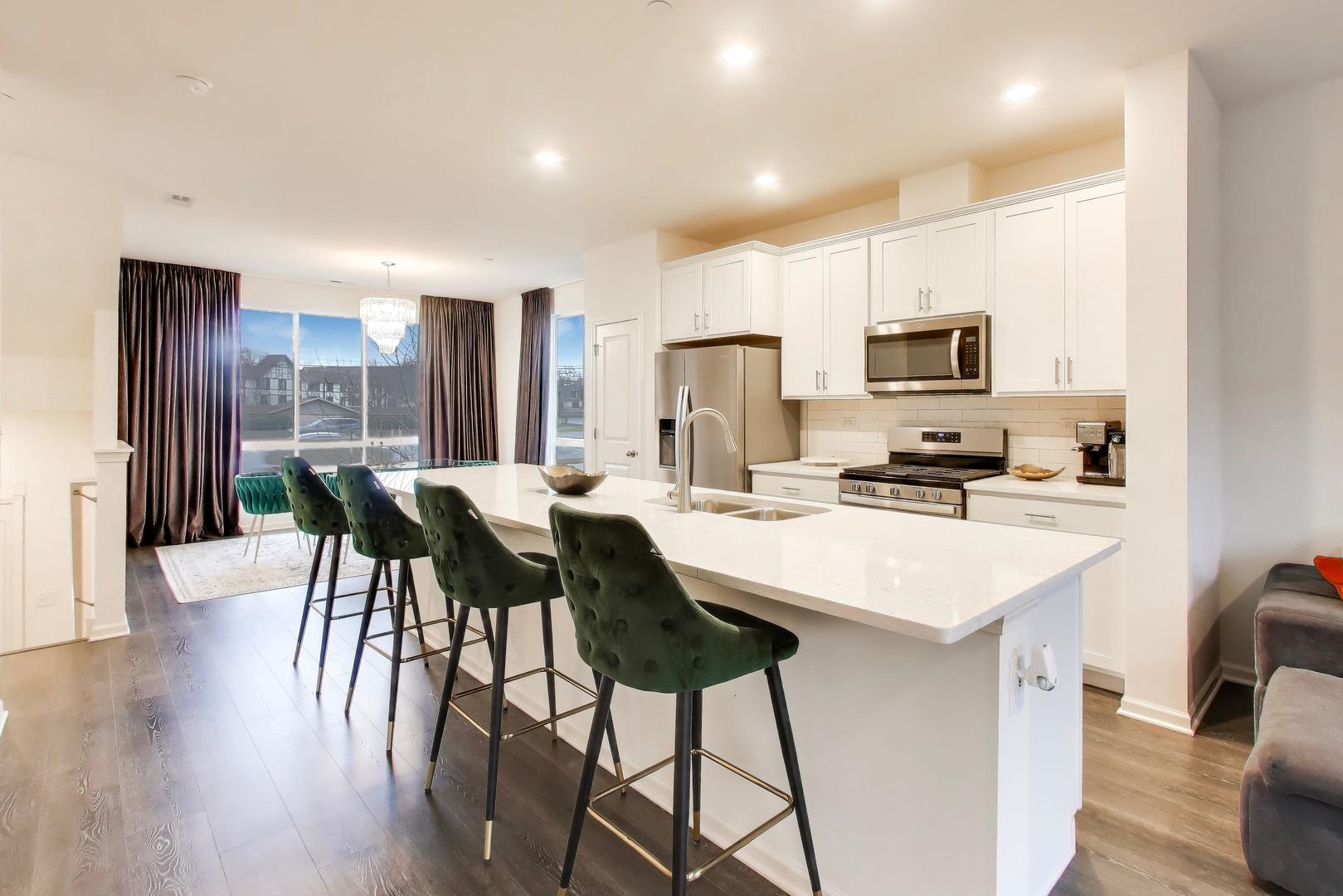 1296 Quadrant Lane