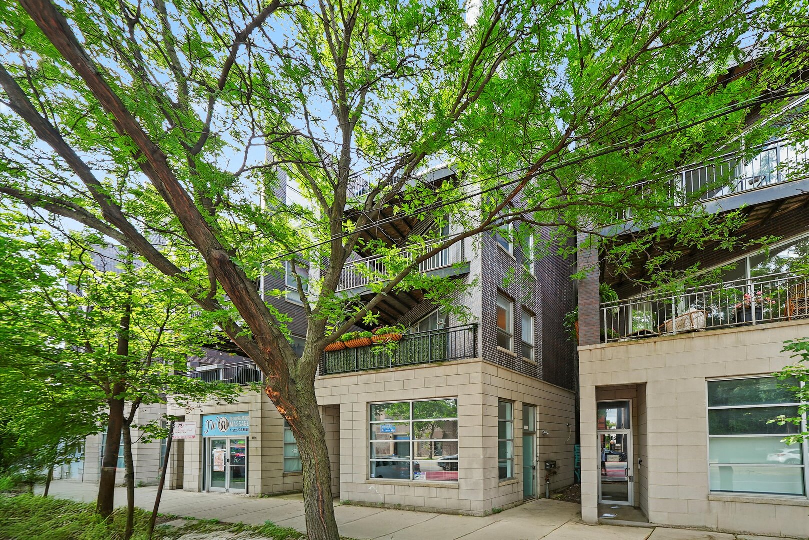 2629 W Chicago Avenue 3