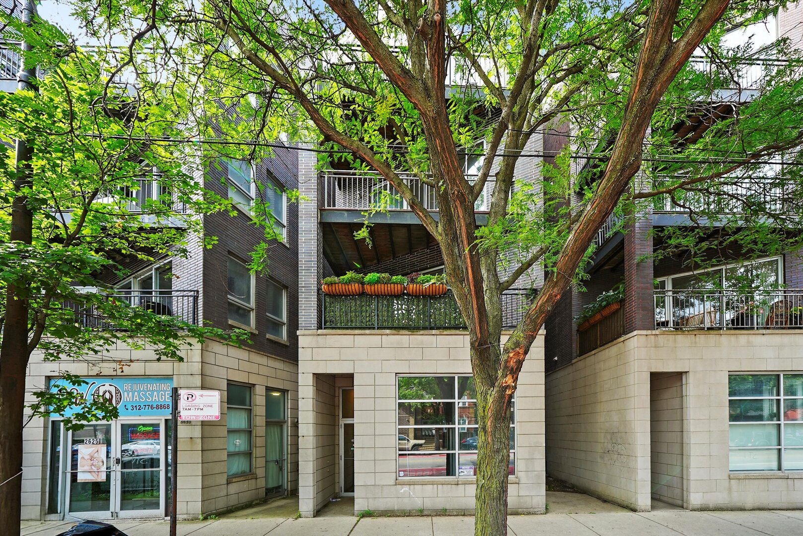 2629 W Chicago Avenue 3