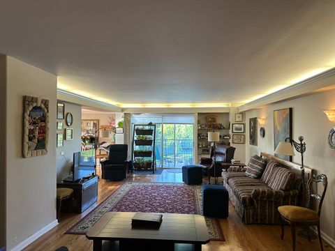 Tiny photo for 7033 N Kedzie Avenue #301, Chicago, IL 60645 (MLS # 12372957)