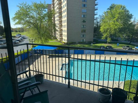Tiny photo for 7033 N Kedzie Avenue #301, Chicago, IL 60645 (MLS # 12372957)