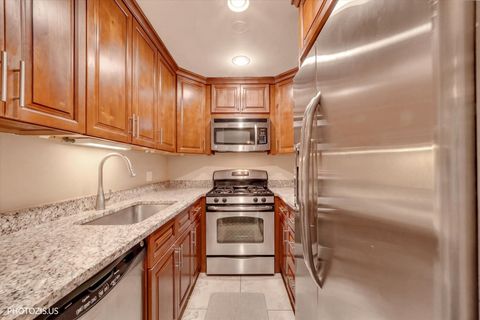 Tiny photo for 550 Vine Avenue #104, Highland Park, IL 60035 (MLS # 12617825)