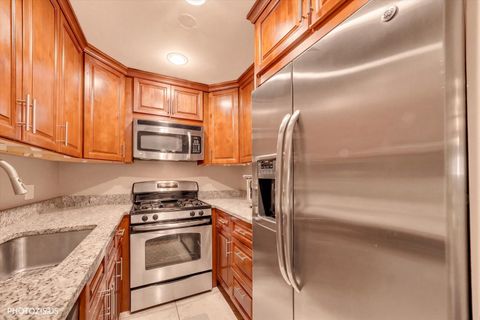 Tiny photo for 550 Vine Avenue #104, Highland Park, IL 60035 (MLS # 12617825)