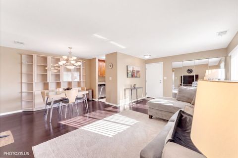 Tiny photo for 550 Vine Avenue #104, Highland Park, IL 60035 (MLS # 12617825)