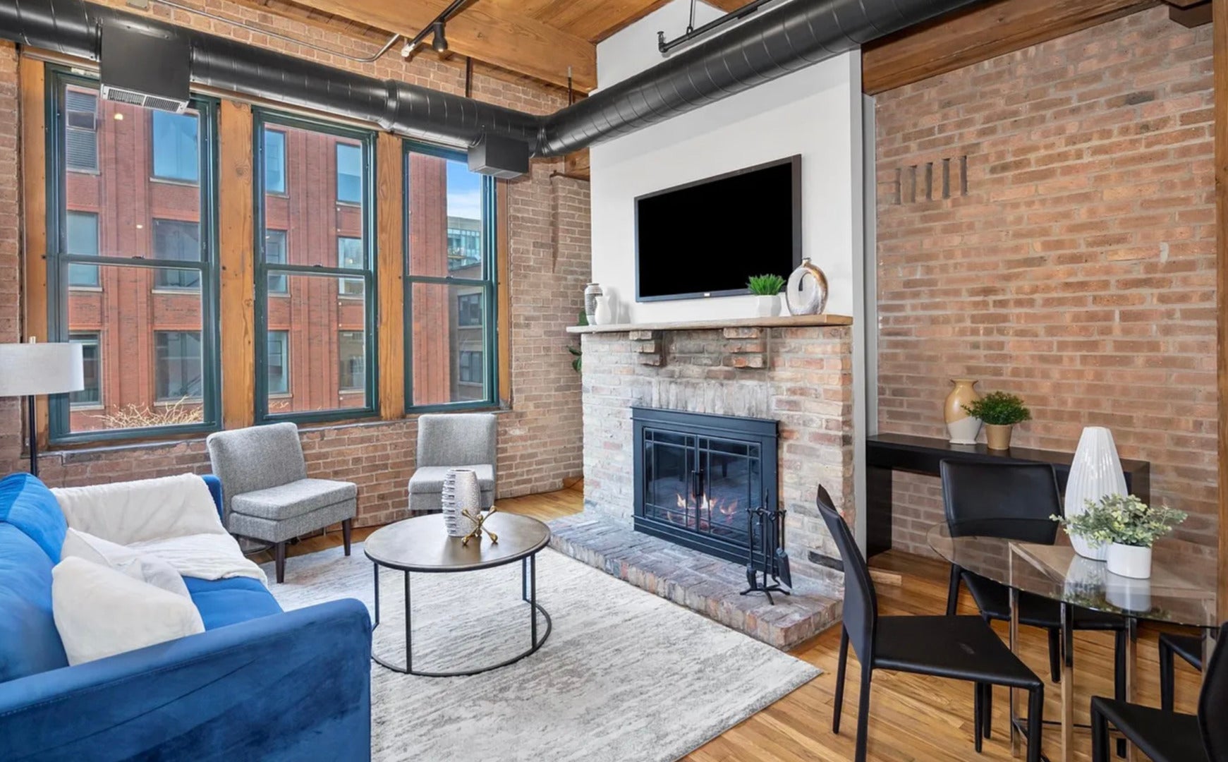 331 S Peoria Street 403
