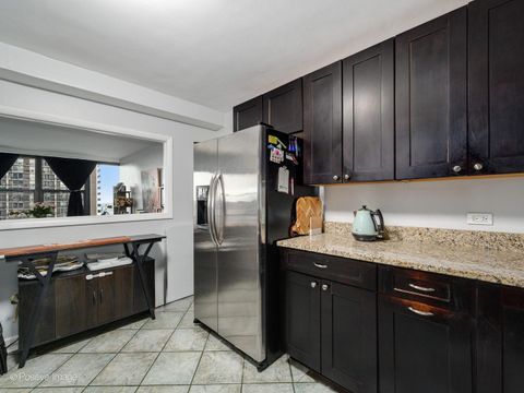 Tiny photo for 5801 N Sheridan Road #16B, Chicago, IL 60660 (MLS # 12630590)