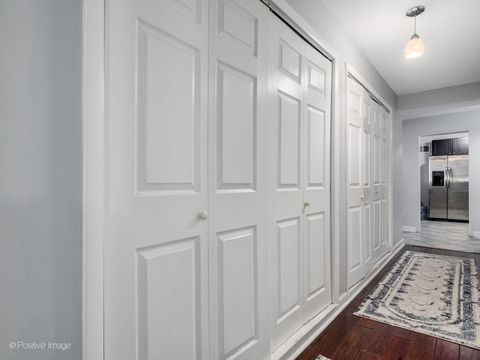 Tiny photo for 5801 N Sheridan Road #16B, Chicago, IL 60660 (MLS # 12630590)