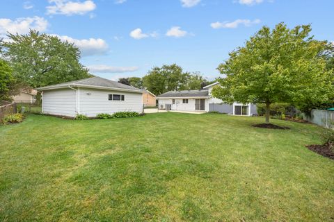 Tiny photo for 1614 Kingston Lane, Schaumburg, IL 60193 (MLS # 12512280)