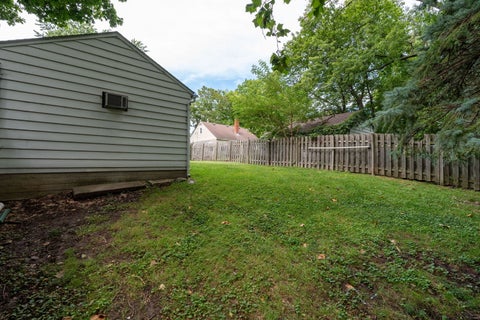 Tiny photo for 938 53rd Street, Moline, IL 61265 (MLS # 12739084)